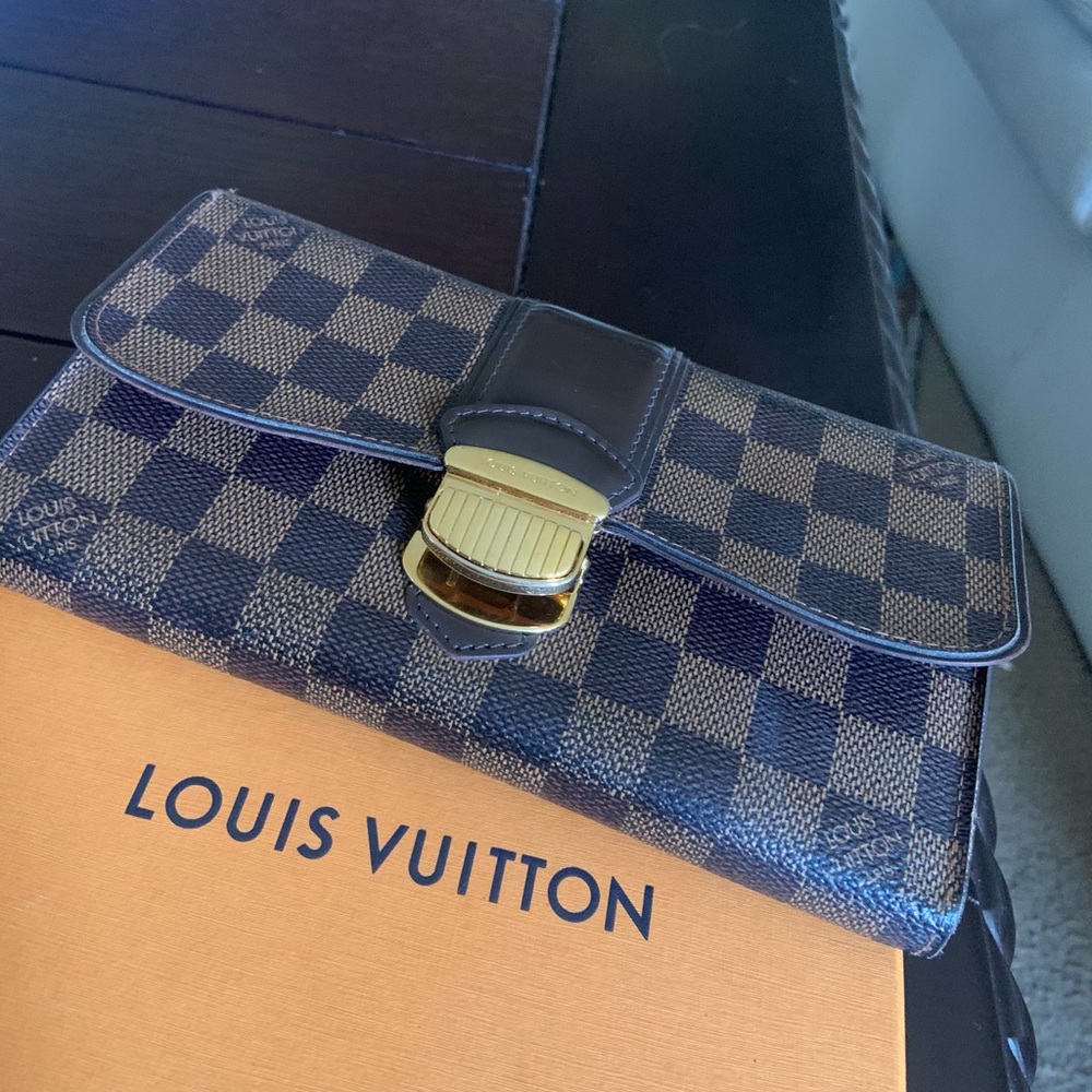 LOUIS VUITTON Damier Ebene Sistina Wallet